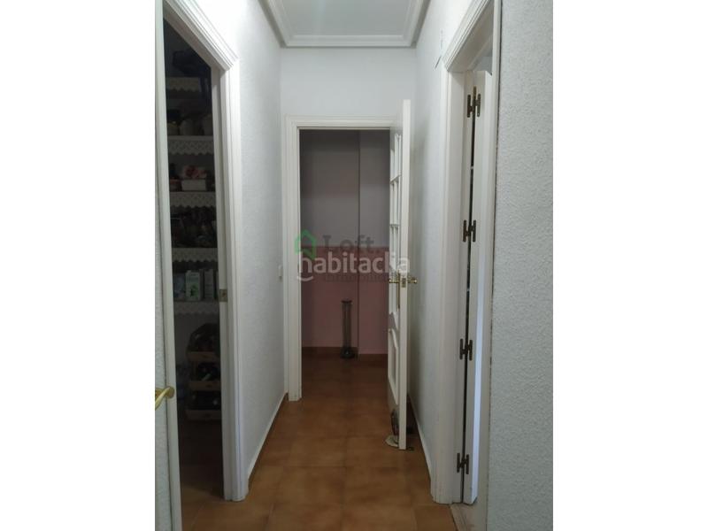 Foto 8fc59909-fd84-406c-97c0-db2b10395470. Chalet  con piscina privada en carretera de sevilla en Badajoz