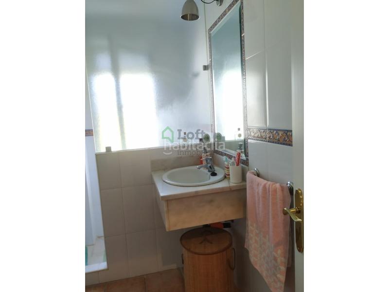 Foto af2c024d-ab4b-48ab-a883-a313bd029c94. Chalet  con piscina privada en carretera de sevilla en Badajoz