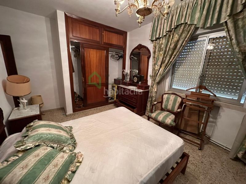 Foto afbbc0ad-79ff-49b8-9616-69870f55d028. Piso  de 4 dormitorios en plaza de los alféreces en Badajoz