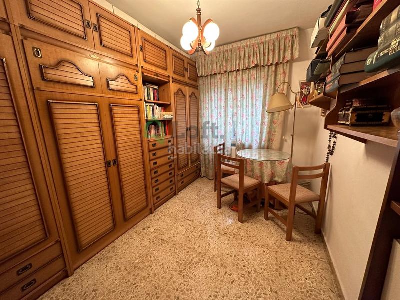 Foto bd291dd3-bdf0-4799-97b3-8378e8892594. Piso  de 4 dormitorios en plaza de los alféreces en Badajoz