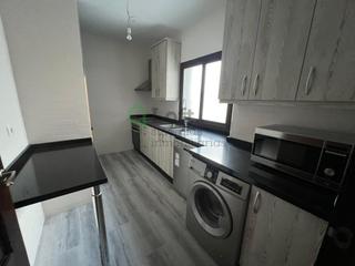Piso  N/a. Piso recin reformado con garaje y trastero en el centro de bada
