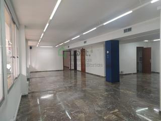 Oficina  N/a. Entreplanta para oficinas en el centro de badajoz