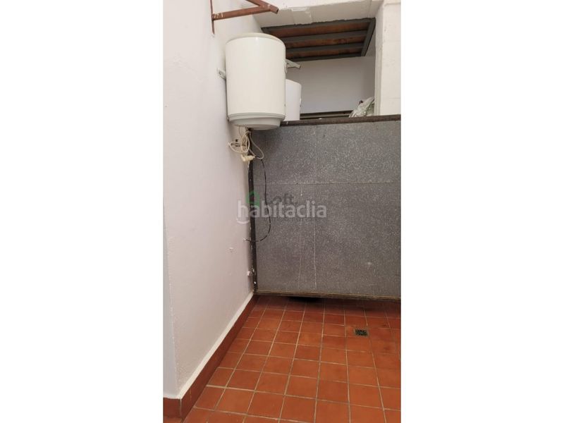 Foto 0f01ef3f-9a79-4cfd-9f97-ba61f12dfb8c. Edifici a Maria Auxiliadora - Barriada de Llera Badajoz