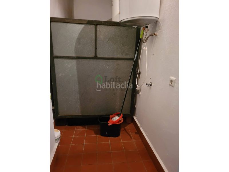 Foto c96acb05-351b-43d9-be32-5a4be66a94b5. Edifici a Maria Auxiliadora - Barriada de Llera Badajoz