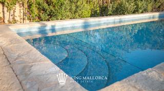 House in Bunyola. Encantadora villa de 258 m2 4 dormitorios 2 baños con piscina y