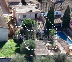 Casa adossada a Ses Salines Poble. Terreno con sasa de pueblo, 4 dormitorios, 2 baños, terraza, jar