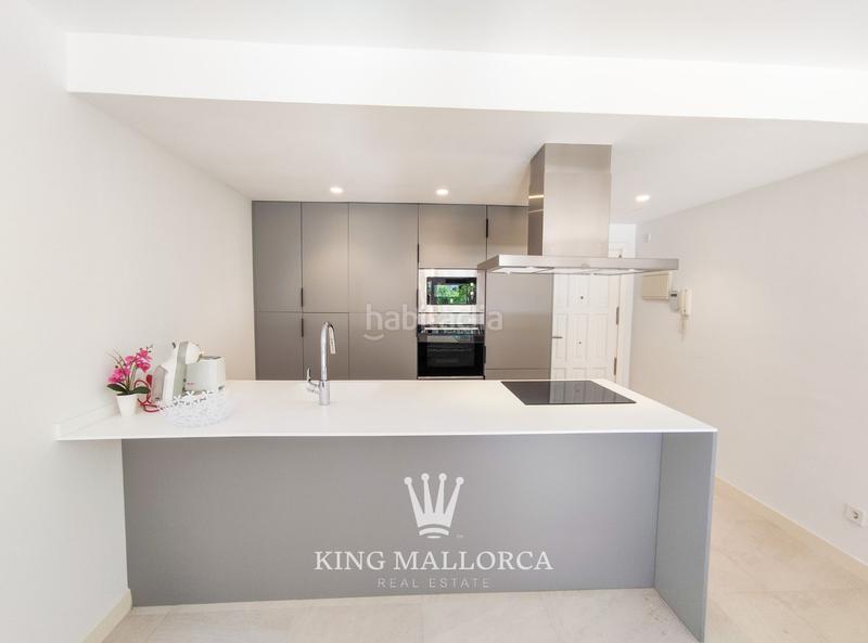 Foto 6e659d5d-03af-44e9-ada0-1cf9d94f7d50. Alquiler apartamento en ropit 11 apartamento con 2 dormitorios, 2 baños, salón, cocina abierta y terraza cubierta con vistas al mar en porto , mallorca. en Andratx