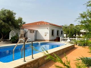 Chalet in Les Tres Cales. En lametlla de mar