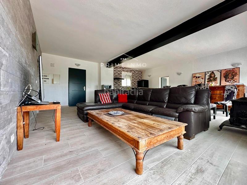 Foto fbbe8dcb-6c24-42b6-92ed-4d57afbefe9d. Masia amb calefacció a Perelló (El)