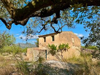 Masia a Perelló (El). En el perelló