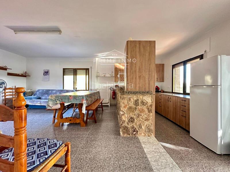 Foto 6617a805-f766-4031-bc78-787ae561976d. Masia amb aparcament piscina a Perelló (El)