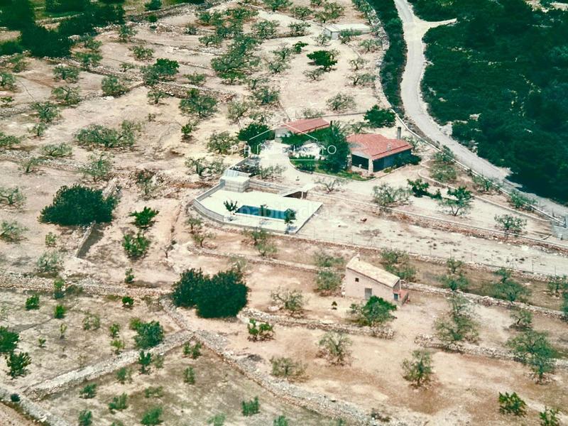 Foto bad4c380-2329-4a69-b89a-e1009748479e. Masia amb aparcament piscina a Perelló (El)