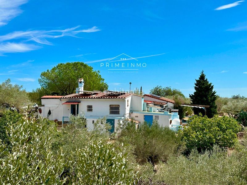 Foto 568cbd4f-96e6-43d2-be6e-1fabfd929f9b. Masia amb calefacció a Ampolla (L´)