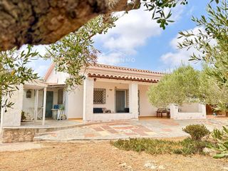 Masia a Perelló (El). En el perelló