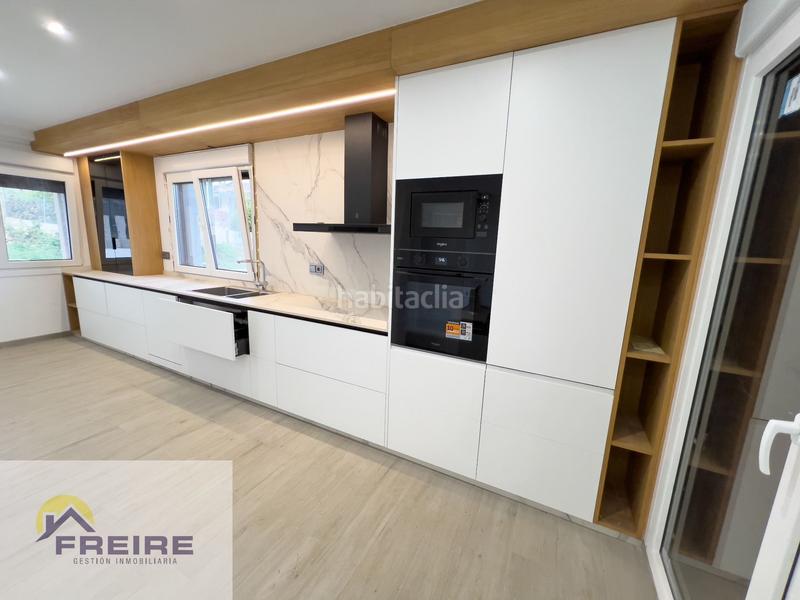 Foto 47fd56e8-45f7-4aad-95fb-03e6a5b07504. Casa con riscaldamento in Marín