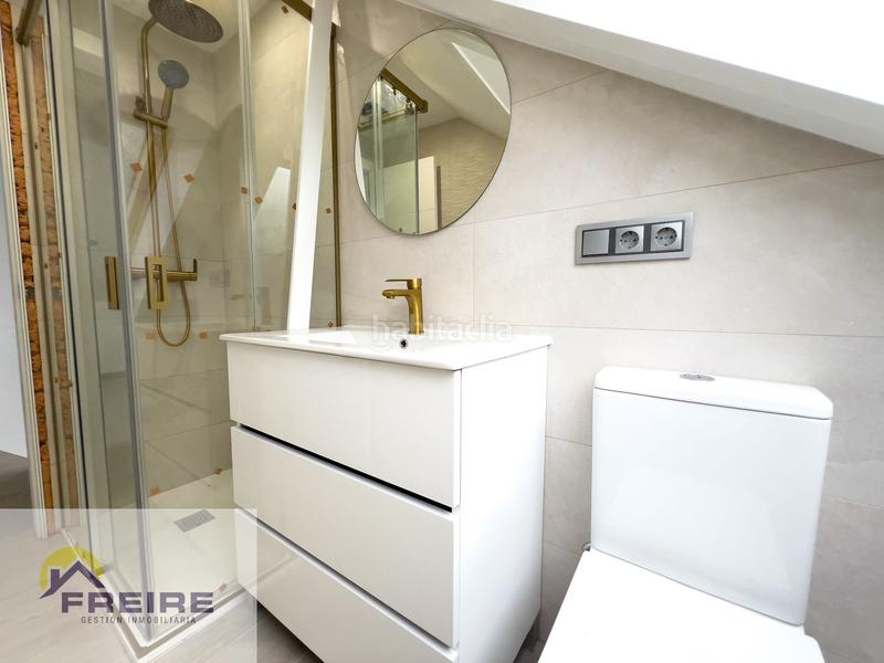 Foto 605e03b8-3ad1-4386-887c-0fad64c0b556. Casa con riscaldamento in Marín