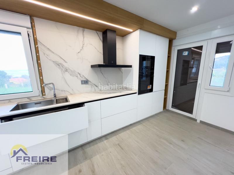 Foto 8446d1eb-febd-437e-8a76-9e6937259a15. Casa con riscaldamento in Marín