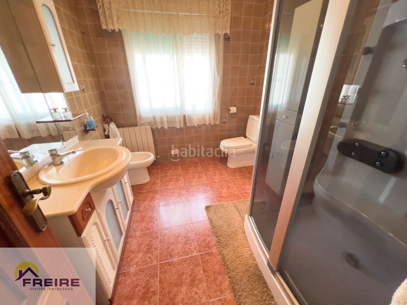 Foto 54aee835-7ee0-4b08-9de2-7fdb4f229375. Casa amb calefacció a Bueu