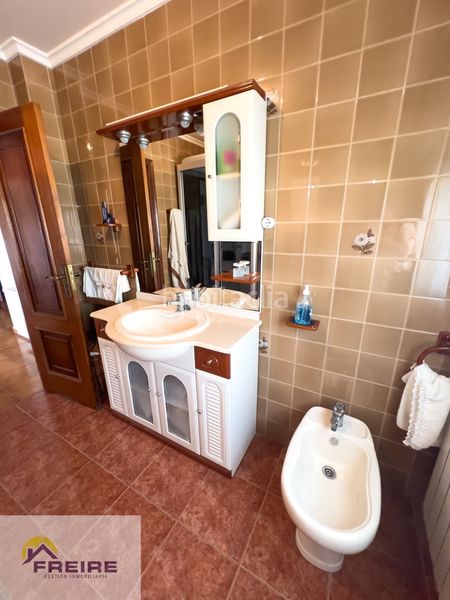 Foto ca1b57a7-241a-4ae7-845a-0cb2e826ffd1. Casa amb calefacció a Bueu