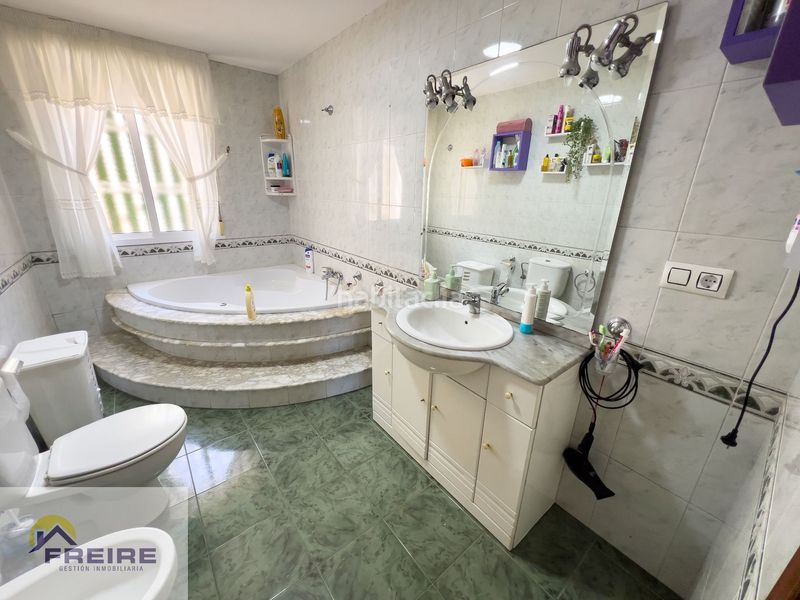 Foto bc6c87bc-6de5-4c7d-9af0-db39c2af87ed. Casa amb calefacció a Bueu