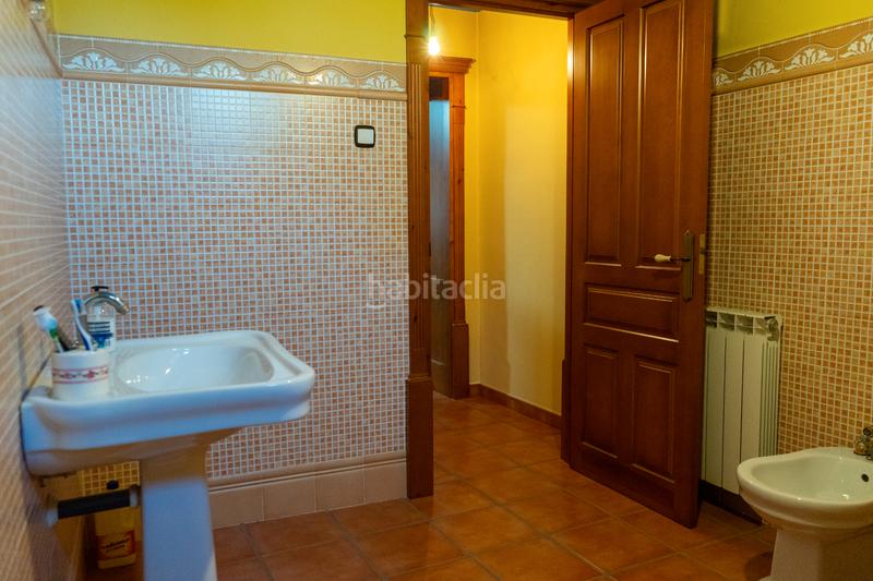 Foto 4ab6ce1e-c6cd-42d6-bd85-ab84f92b67a4. Casa con riscaldamento parcheggio in Monzalbarba Zaragoza