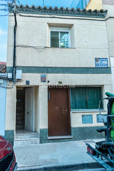 Foto f0bbd849-ca0d-489c-937e-8be656050464. Casa amb calefacció a Valdefierro Zaragoza