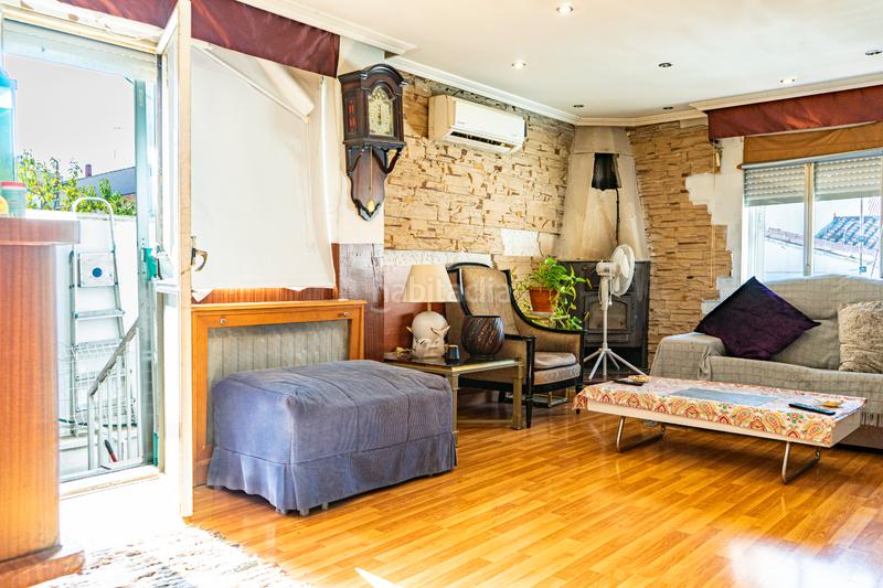 Foto 6d578cf2-7ce4-4088-b8d4-4442323479bd. Casa amb calefacció aparcament a Valdefierro Zaragoza