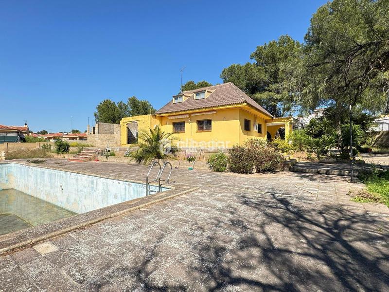 Foto 324716fa-181e-4570-bb14-9d7b96d37d0e. Xalet amb aparcament a Urbanizaciones Llíria