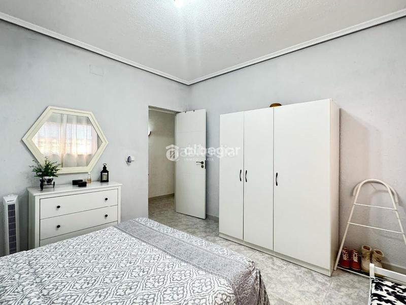 Foto 33558459-11f7-4557-9a67-ac141d77f99a. Xalet amb aparcament a Urbanizaciones Llíria