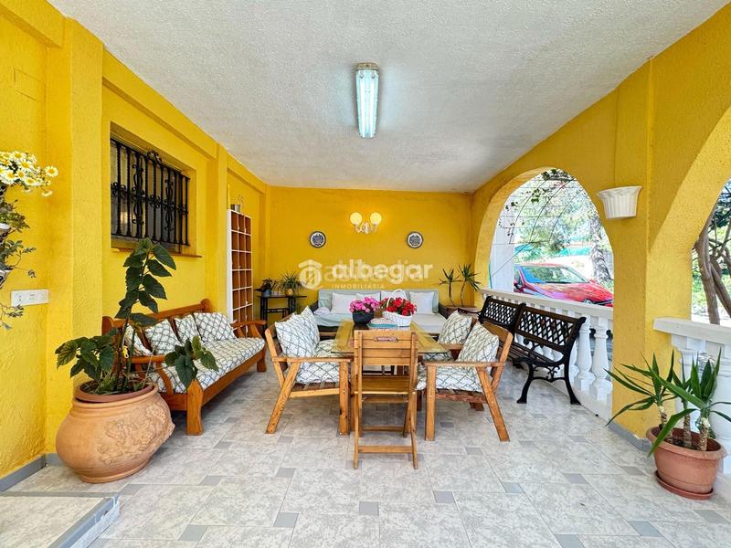 Foto 6fa0f120-ae20-476c-a74f-cf63eb702a0f. Xalet amb aparcament a Urbanizaciones Llíria