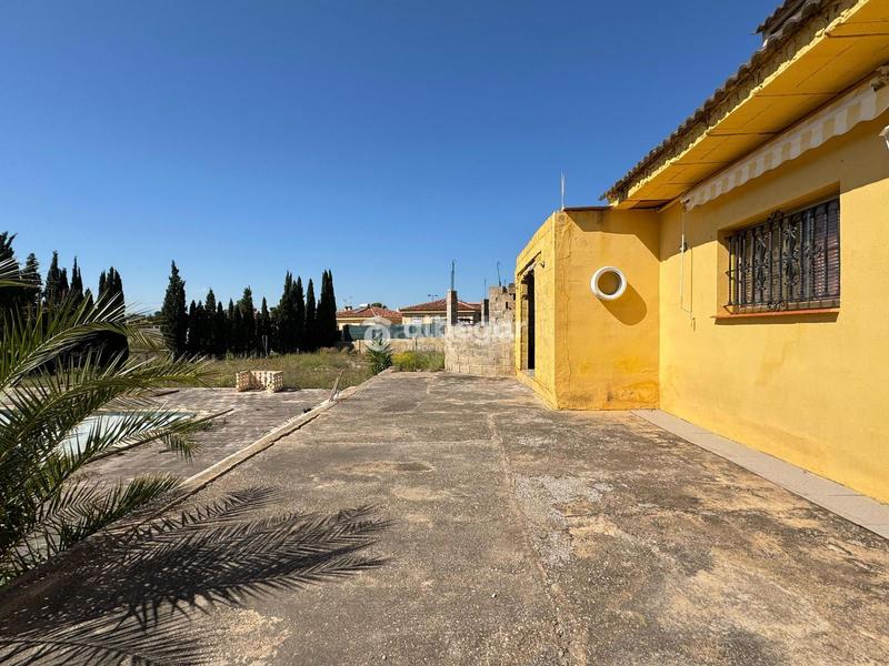 Foto 733c2f06-68e8-4611-bb49-c5d616733d21. Xalet amb aparcament a Urbanizaciones Llíria