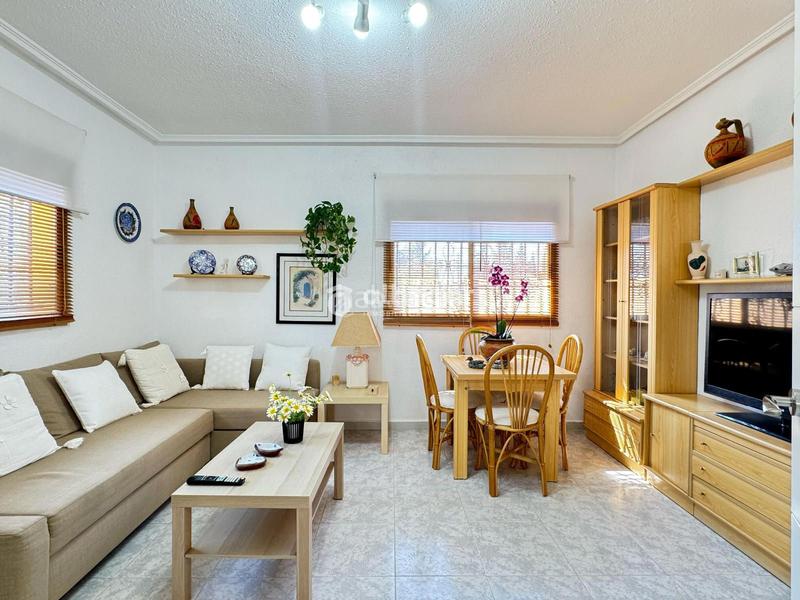 Foto e9295214-fd14-4930-943f-e651c7f7ce97. Xalet amb aparcament a Urbanizaciones Llíria