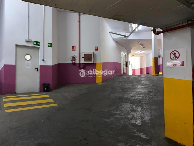 Foto ac37516a-ef63-4257-b03a-a334af045852. Posto auto in Russafa Valencia