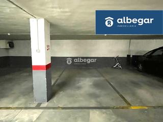 Aparcament cotxe  Uruguay. Garaje en la raiosa