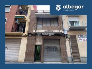Casa adossada  Pintor cortina. En valencia