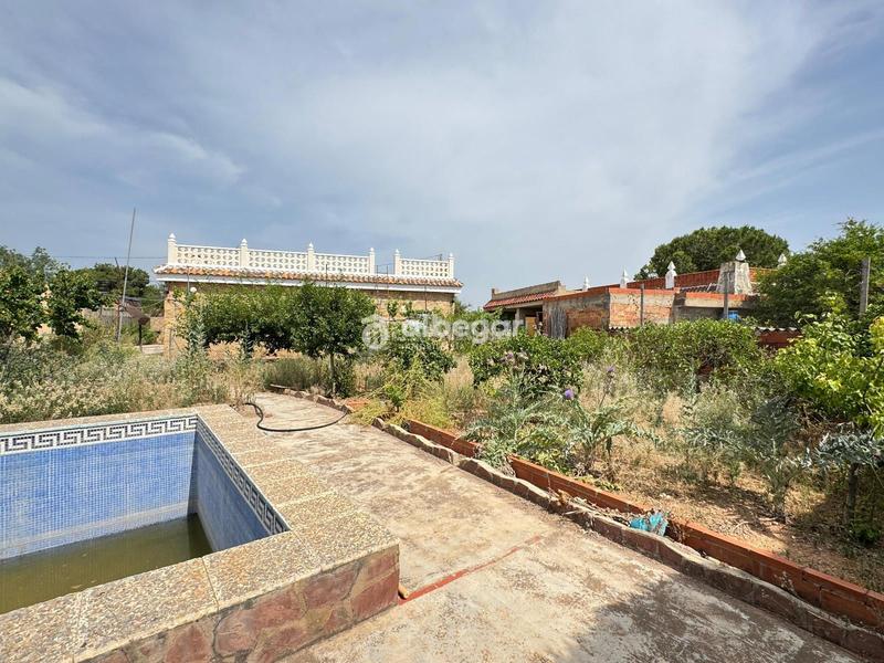 Foto 00eed73a-3670-46af-9d70-c38e6303fd00. Chalet mit pool in Casco Antiguo Llíria