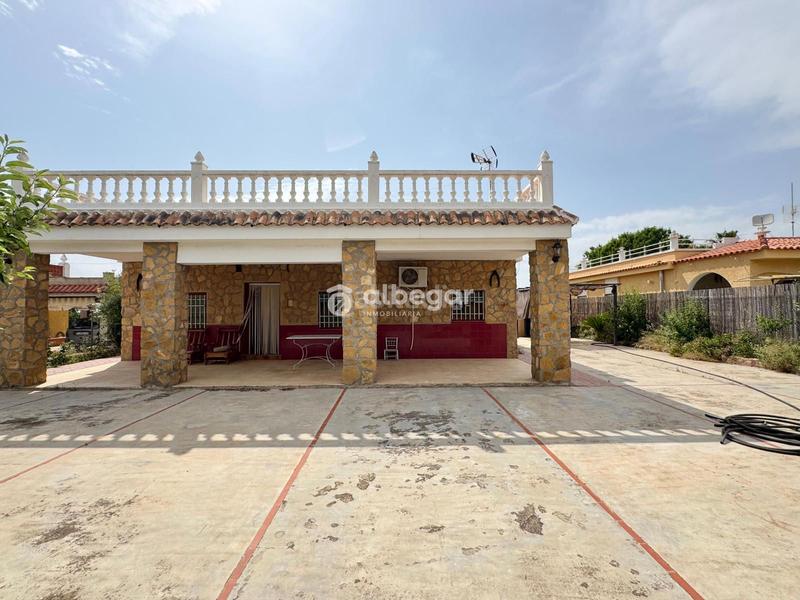 Foto 458b185a-351d-47c7-b6fe-3274303d1023. Chalet mit pool in Casco Antiguo Llíria