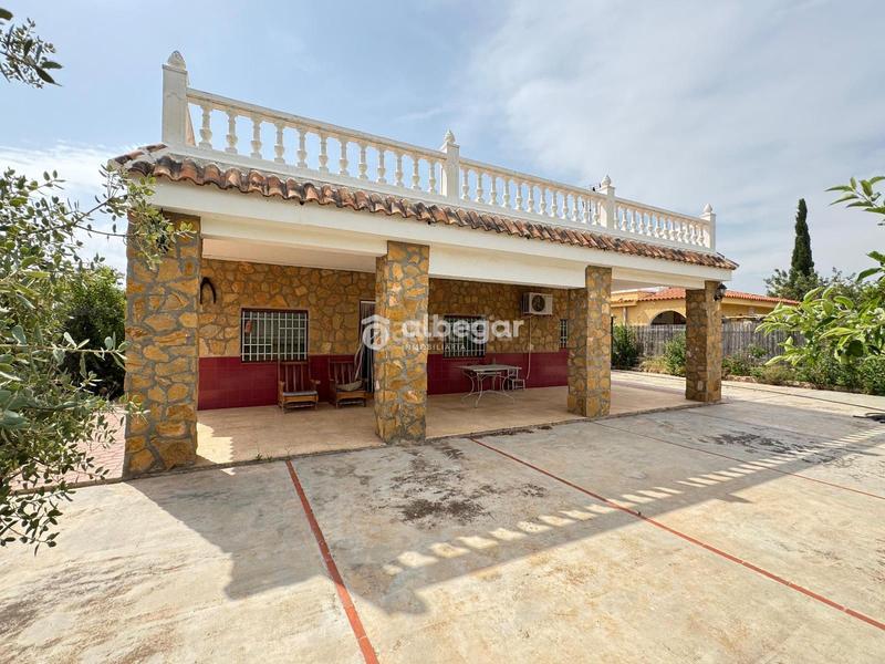Foto d5a502b3-62e4-49d5-afcb-54487dd3304e. Chalet mit pool in Casco Antiguo Llíria