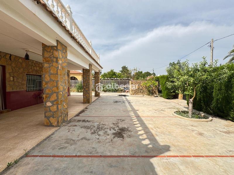 Foto e448a6ca-e18e-44d3-a486-cfb52fa90ed3. Chalet mit pool in Casco Antiguo Llíria