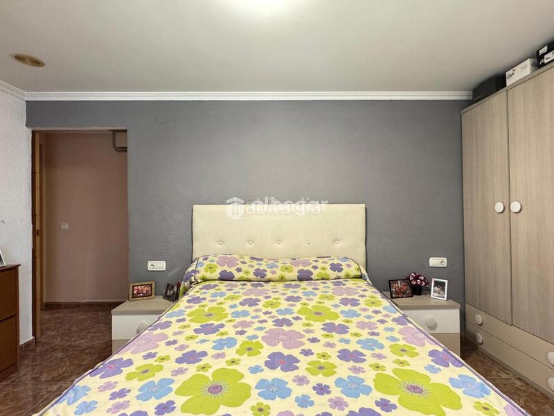 Foto b9b3e2dc-3c1a-4d0b-b1d3-51d0b3d7869f. Flat in Centro Ciudad Paterna