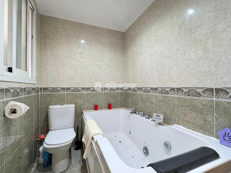 Foto d807016d-0a4a-4a86-b988-7286723c53d6. Flat in Centro Ciudad Paterna