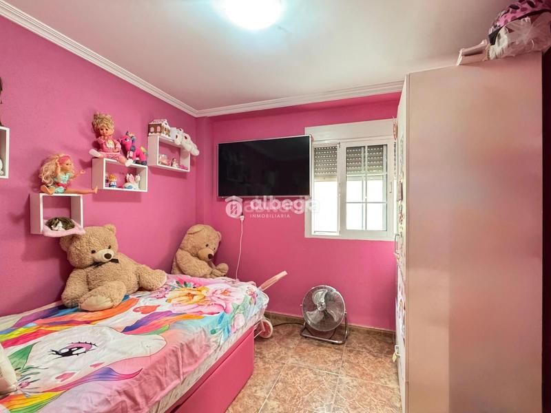 Foto e2bd2968-b5a9-4f9d-8ef2-38b3dd73d6eb. Flat in Centro Ciudad Paterna