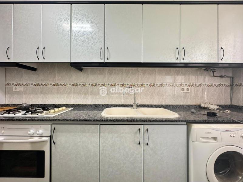 Foto 0273f530-9edf-4dc9-9c30-07fc58b391b0. Pis a Moncada