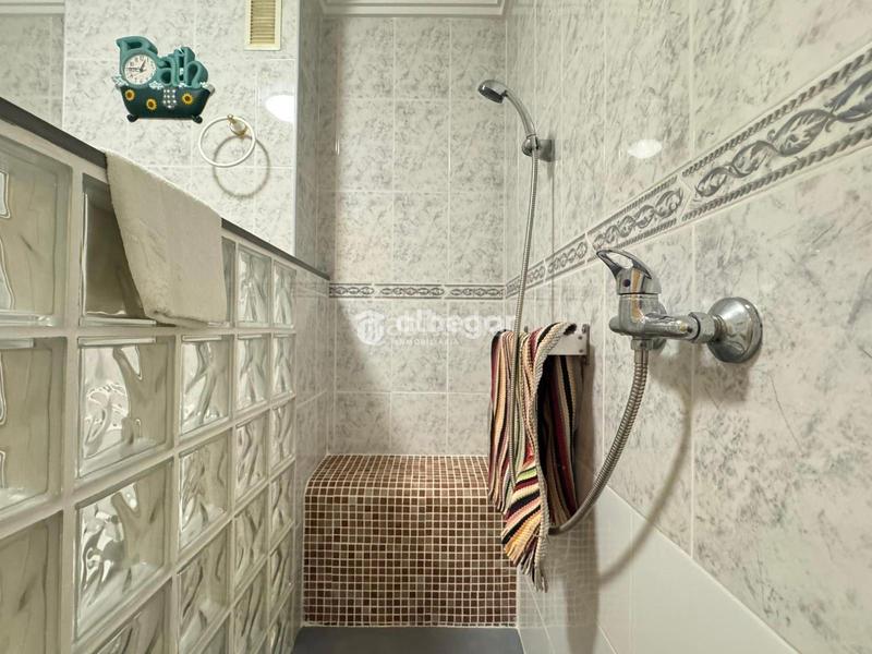 Foto 1d81829c-1630-4e02-8af8-f15cd7f8e119. Pis a Moncada