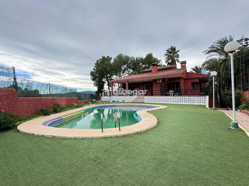 Foto 068a8c6b-b804-4826-82e7-2c6f9ef1f1d1. Chalet con parcheggio piscina in Albalat dels Tarongers