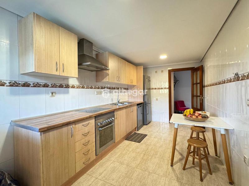 Foto fced89bd-e369-4957-8eff-1198aedc639c. Chalet con parcheggio piscina in Albalat dels Tarongers