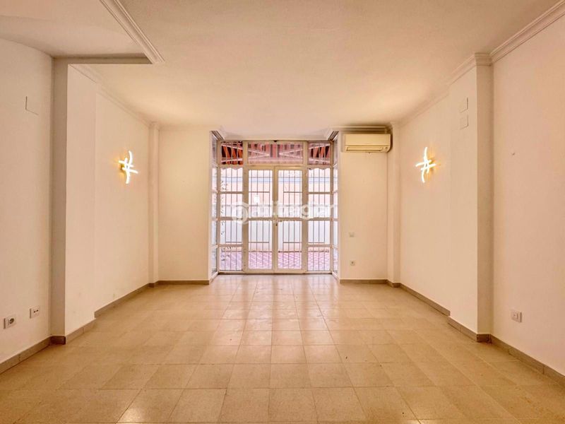 Foto 12709db1-8a67-43b1-8a5d-646b090a2606. Casa adossada a Alfafar