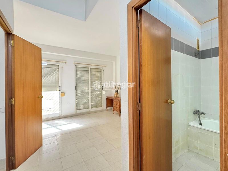 Foto b1bc9959-e829-4893-a2ff-fe1473f06f72. Casa adossada a Alfafar