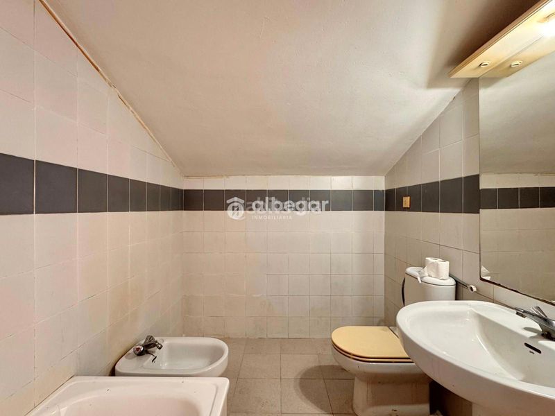 Foto b1cec703-af20-48a2-afae-f95bacbad73a. Casa adossada a Alfafar