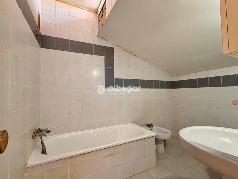 Foto e53de5a8-c7b7-45a3-8c1b-9cfe95ce5499. Casa adossada a Alfafar